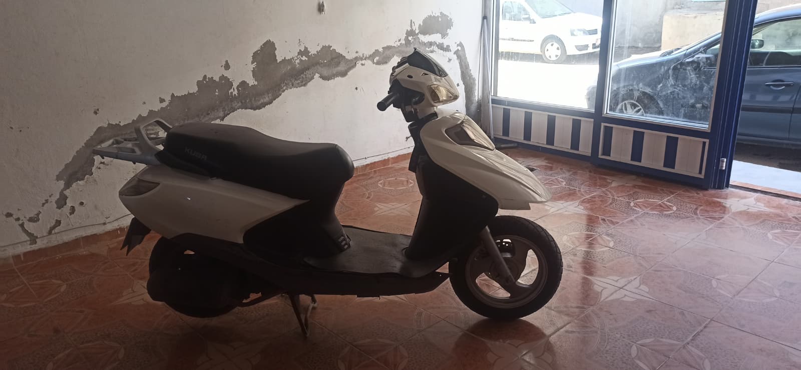 Motor Resmi